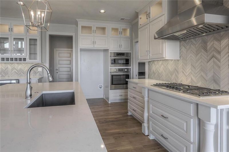 12404 W 169th St, Overland Park, KS 66221