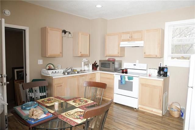 1914 E Missouri Ave, Kansas City, MO 64124