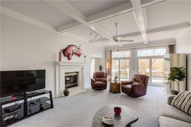 7835 W 118th St, Overland Park, KS 66210