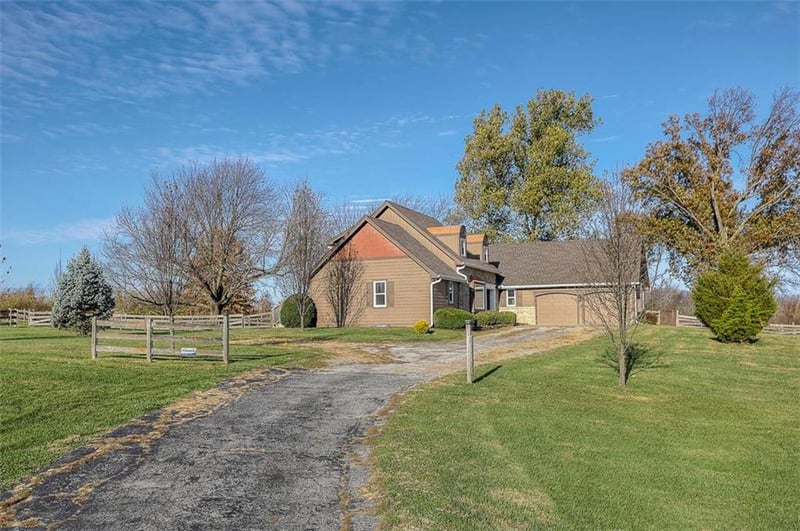 7000 Lee's Summit Rd, Kansas City, MO 64136