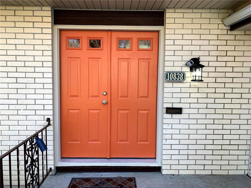 10838 Madison Ave, Kansas City, MO 64114