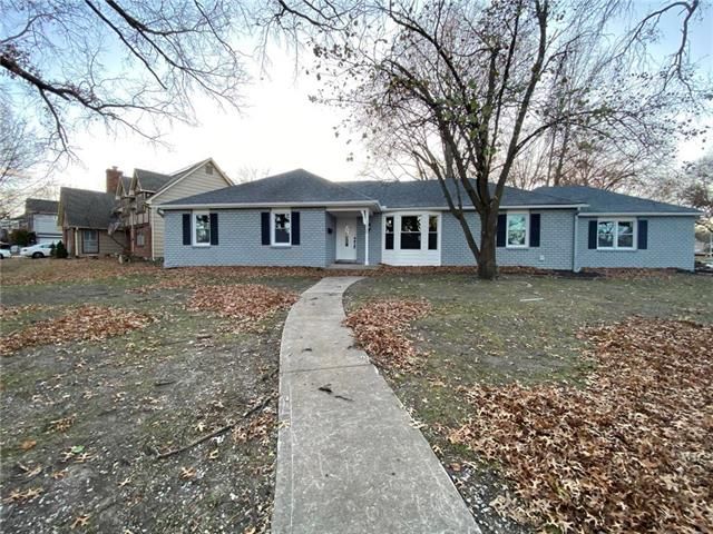 11720 Cherry St, Kansas City, MO 64131
