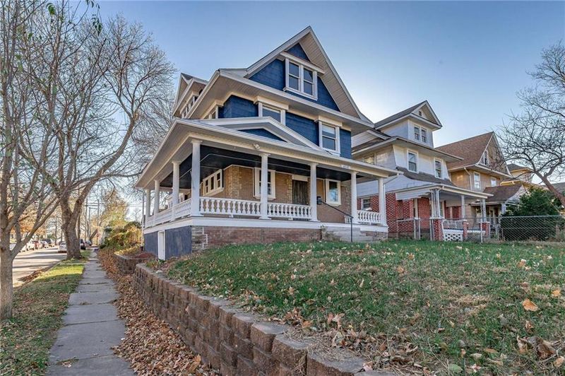 4247 Windsor Ave, Kansas City, MO 64123