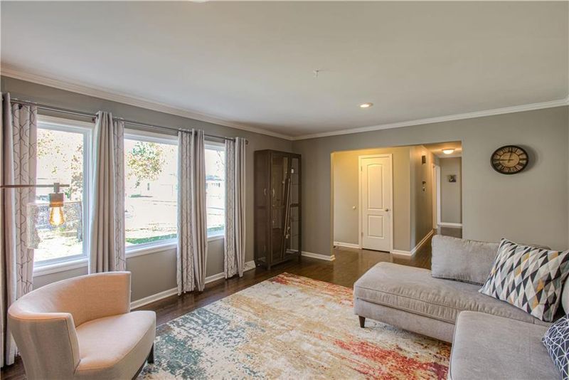 3941 W 97th St, Overland Park, KS 66207