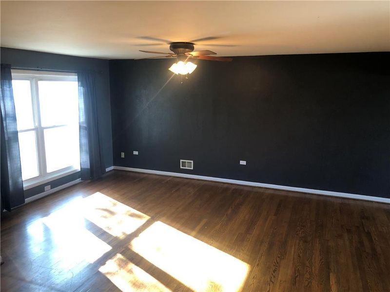 3800 E 98th Ter, Kansas City, MO 64137