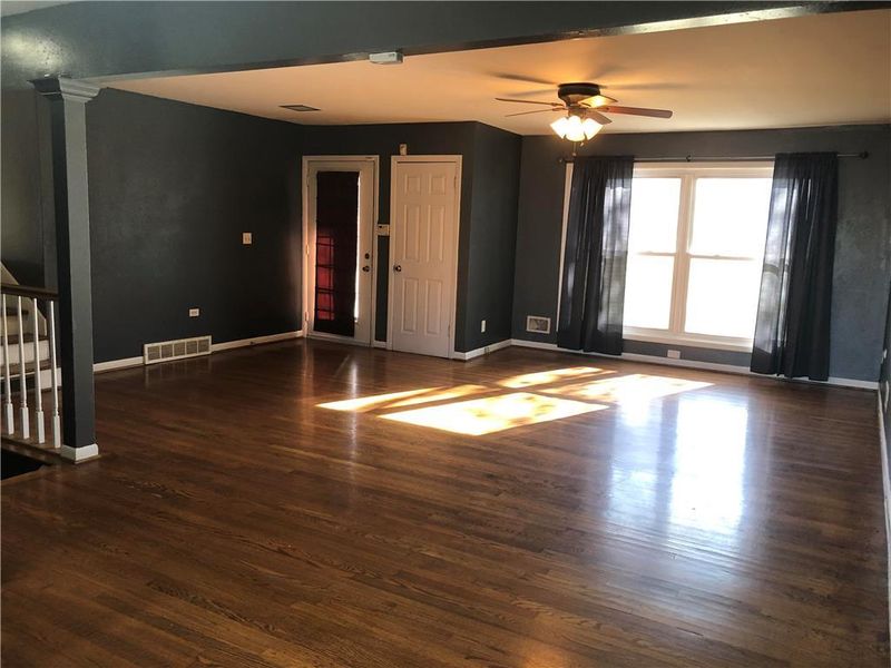3800 E 98th Ter, Kansas City, MO 64137