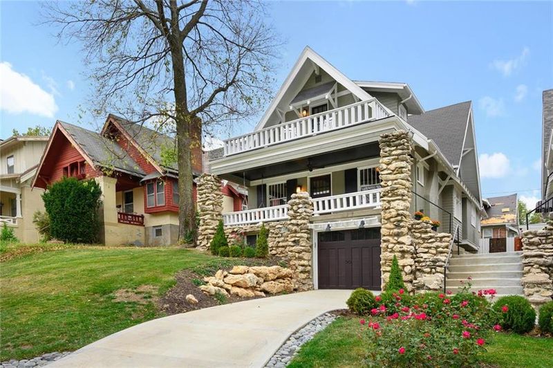 1318 E 29th St, Kansas City, MO 64109