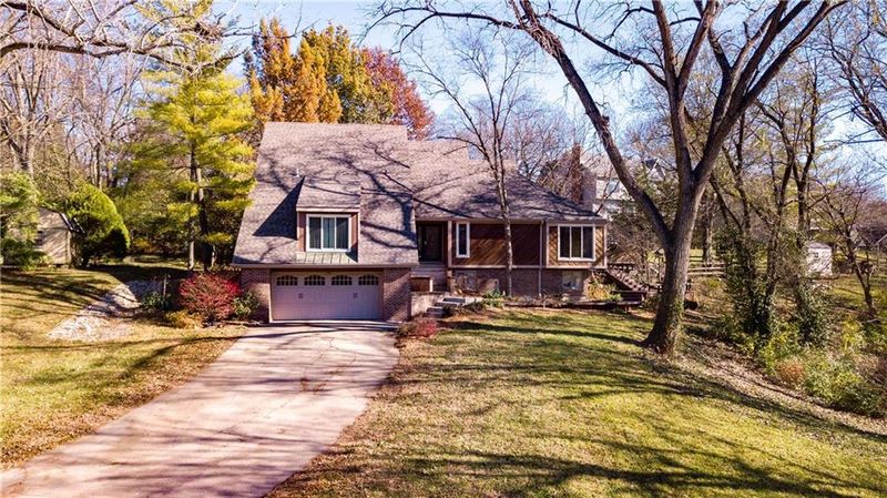 1104 Lawrence Ave, Lawrence, KS 66049
