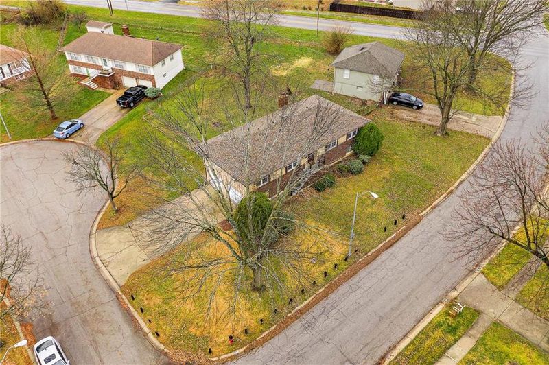 7405 E 118th Ter, Kansas City, MO 64134