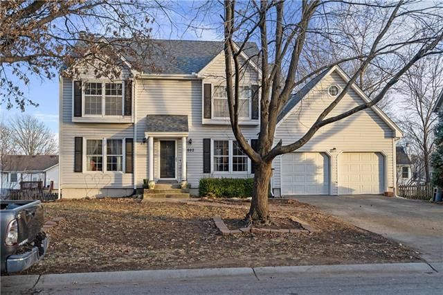 802 N Mesa St, Olathe, KS 66061