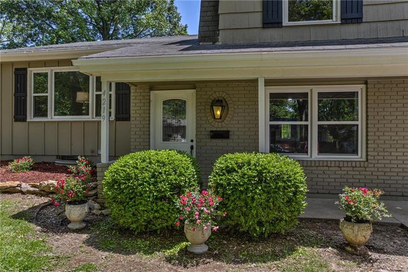 4219 E 105 St, Kansas City, MO 64137