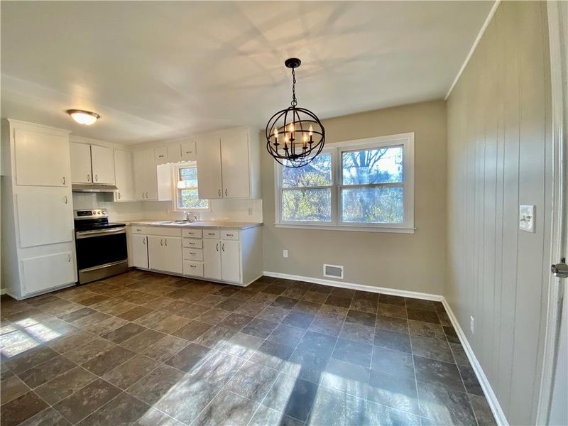 6309 E 101st Ter, Kansas City, MO 64136