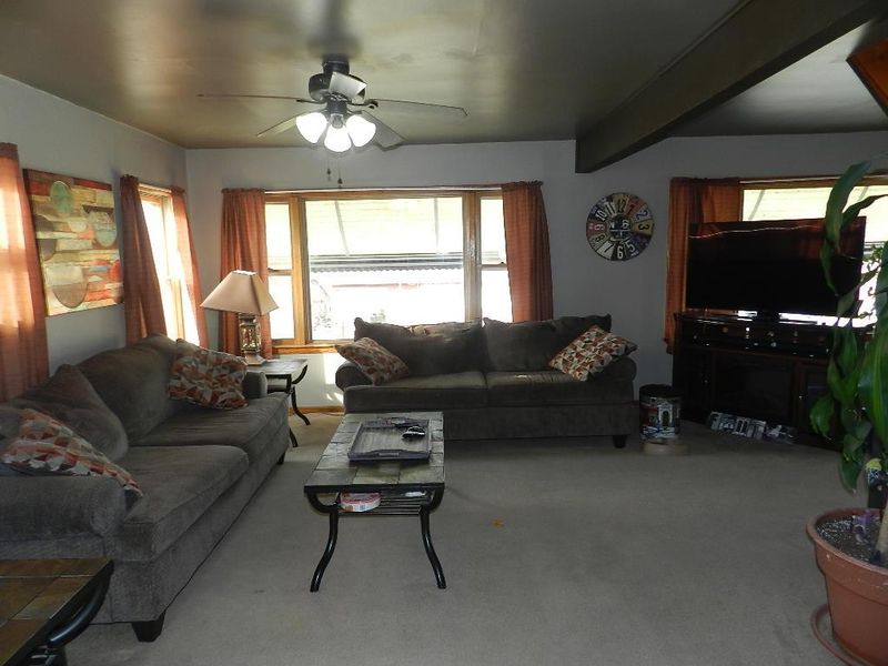 7747 Riverview Ave, Kansas City, KS 66112