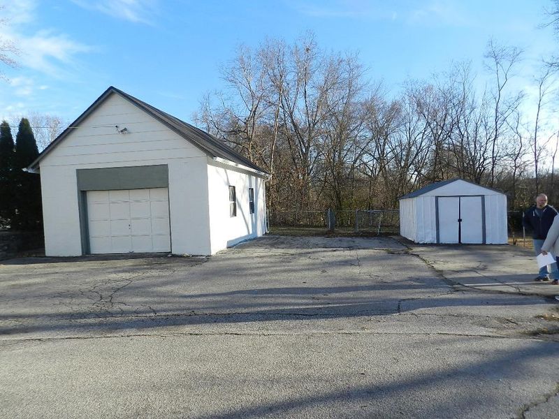 7747 Riverview Ave, Kansas City, KS 66112