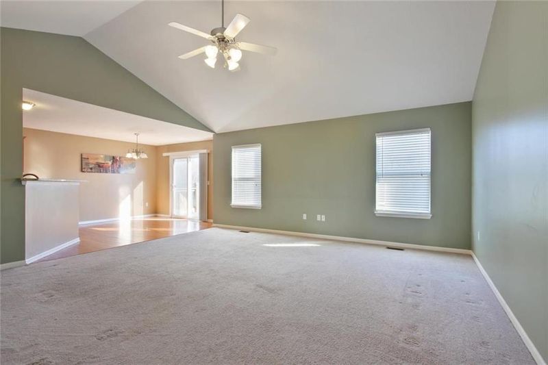 1525 Ashton Dr, Liberty, MO 64068