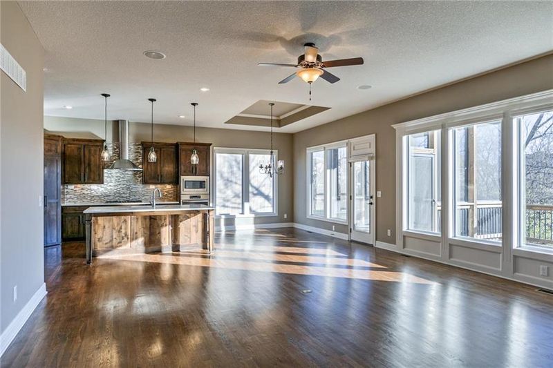 154 S Pinon St, Olathe, KS 66061