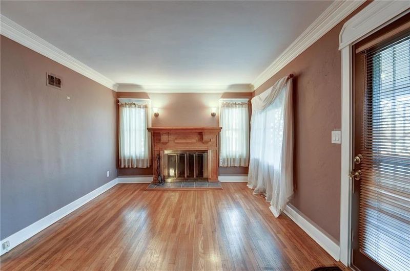 5532 Crescent Ave, Raytown, MO 64133