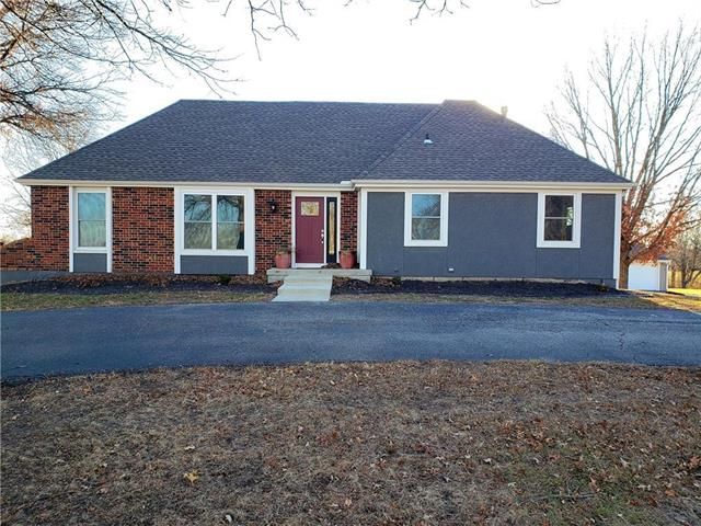 5005 E 202nd St, Belton, MO 64012