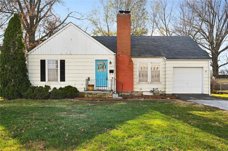 11915 E 43rd St, Kansas City, MO 64133
