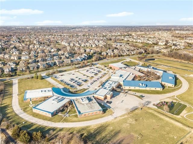 16224 Juniper St, Overland Park, KS 66085