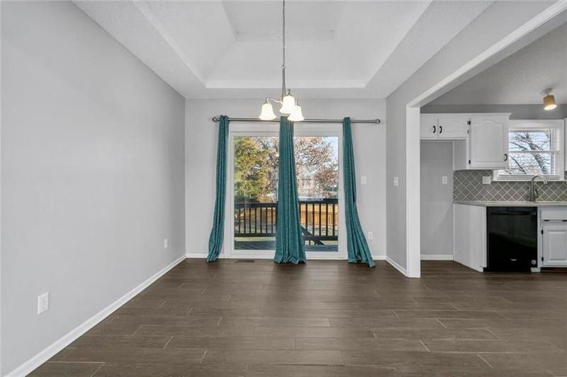 10233 N Tracy Ave, Kansas City, MO 64155