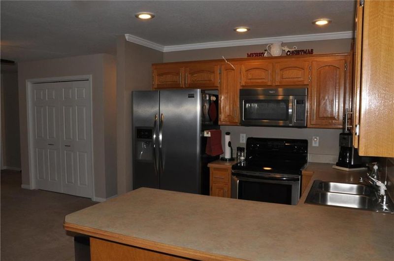425 Bowen St, Linwood, KS 66052