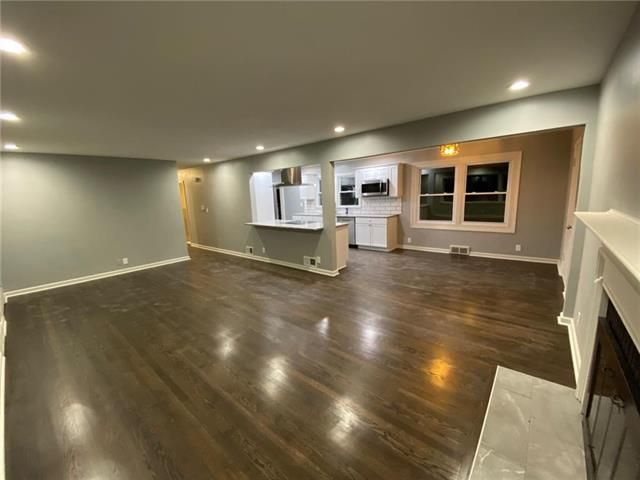 11701 E 45th Ter, Kansas City, MO 64133