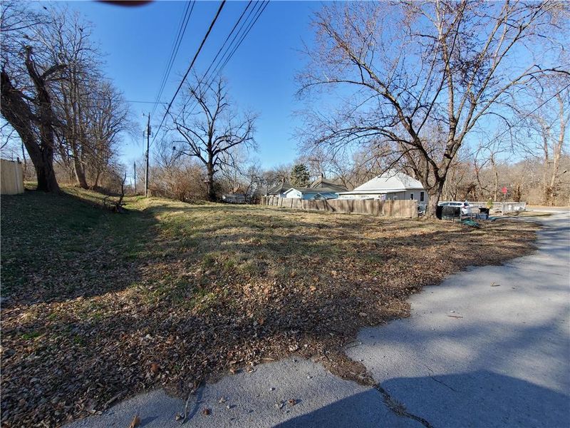1314 N 17th St, St Joseph, MO 64501