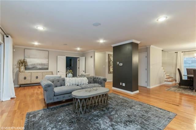 6806 W 67th St, Overland Park, KS 66202