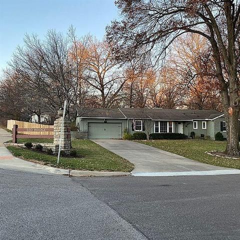 2 E 110th St, Kansas City, MO 64114