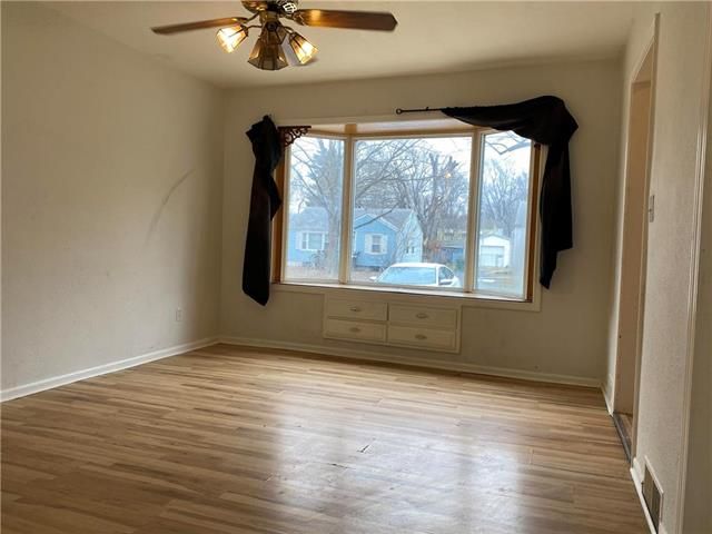 5308 Willow Ave, Raytown, MO 64133