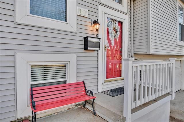 11801 W 99th St, Overland Park, KS 66214