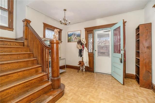 2818 Harrison St, Kansas City, MO 64109