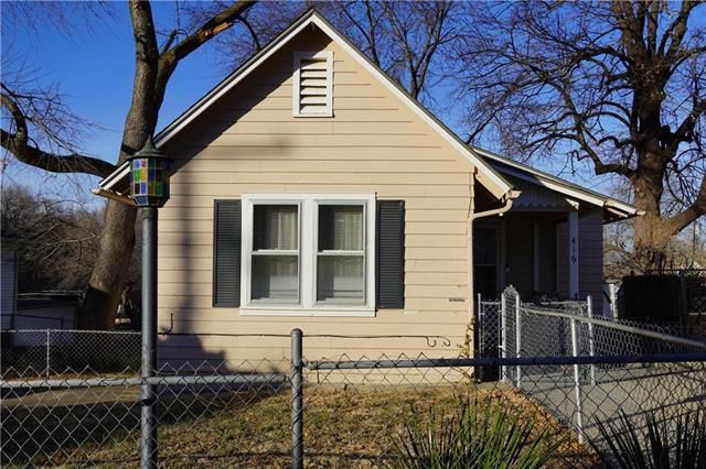 416 Vilas St, Leavenworth, KS 66048