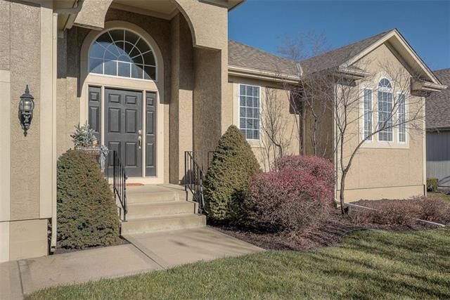 7616 W 148th Ter, Overland Park, KS 66223