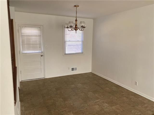 15306 E 43rd Pl S, Independence, MO 64055