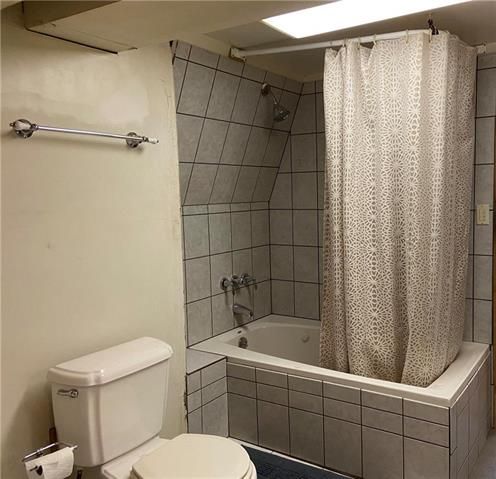 6706 NW 50th St, Kansas City, MO 64151