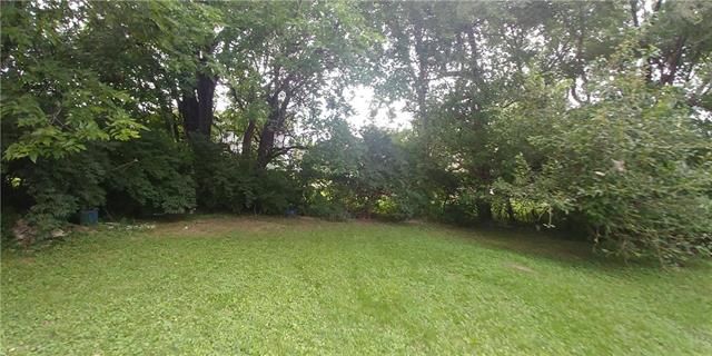 9024 E 52nd Ter, Kansas City, MO 64133