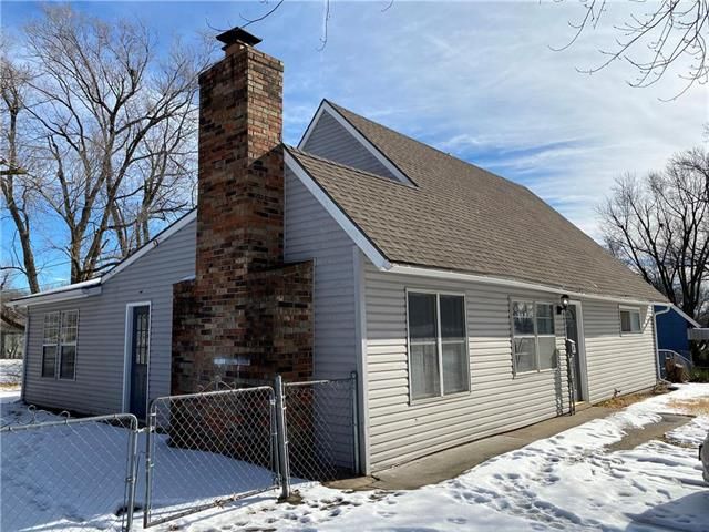 4730 Melody Ln, Kansas City, KS 66106