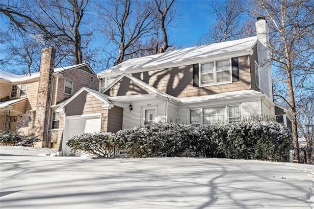 6724 Holmes Rd, Kansas City, MO 64131