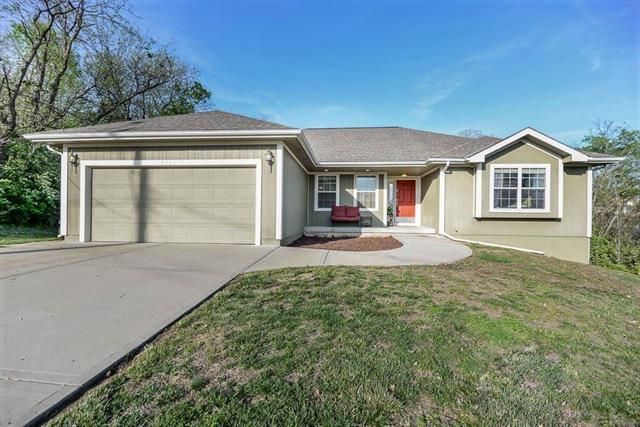 6925 Ewing Ave, Kansas City, MO 64133