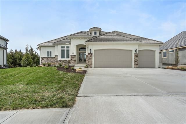 5802 N Lucerne Ave, Kansas City, MO 64151