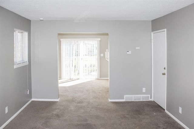 8033 E 88th St, Kansas City, MO 64138