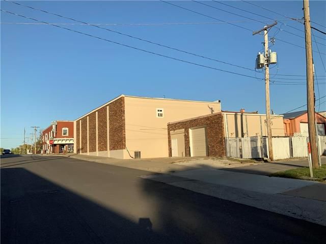402 Main St, Belton, MO 64012