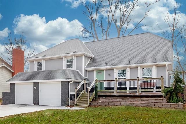 1407 E Salem Ln, Olathe, KS 66062