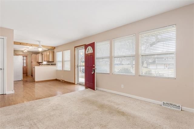8024 Riverview Ave, Kansas City, KS 66112
