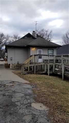 2118 E 68th St, Kansas City, MO 64132