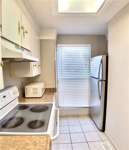 8040 Halsey St, Lenexa, KS 66215