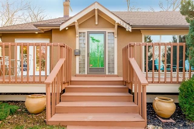 1225 W 37th St, Kansas City, MO 64111