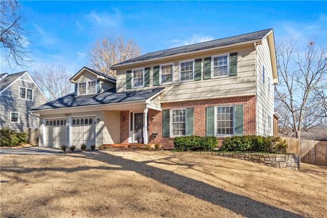 10001 Cedar St, Overland Park, KS 66207